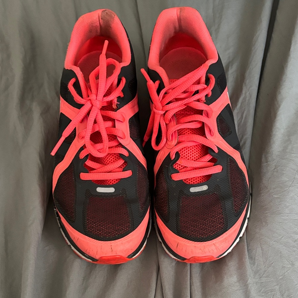 Nike Women's Charcoal and Neon Athletic Shoes